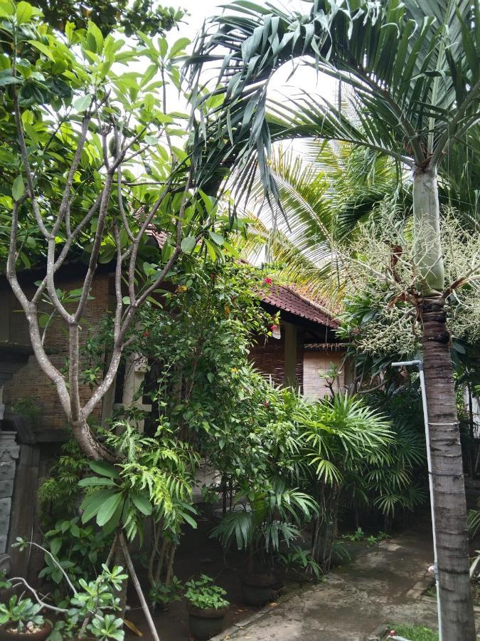Pondok Aldi Hostel Amed Eksteriør bilde