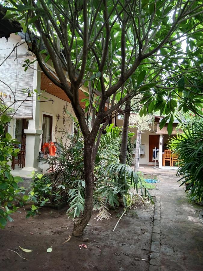 Pondok Aldi Hostel Amed Eksteriør bilde