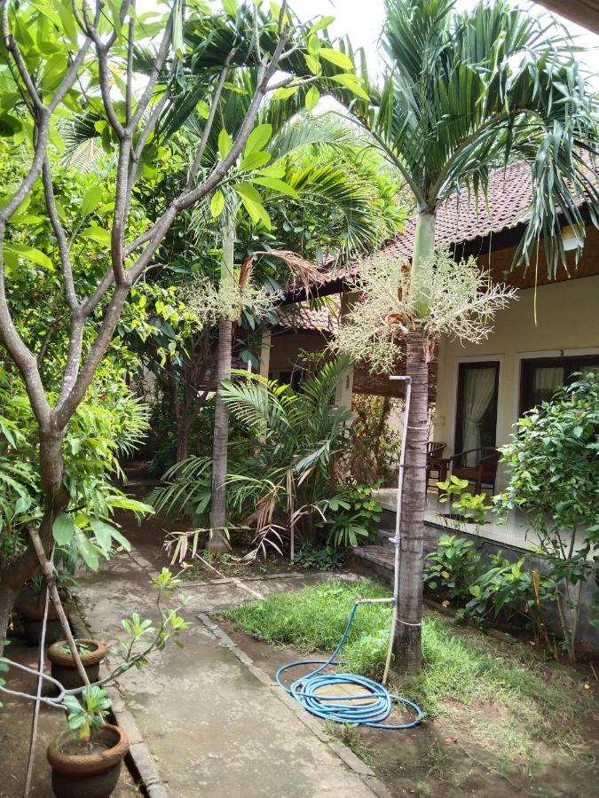 Pondok Aldi Hostel Amed Eksteriør bilde