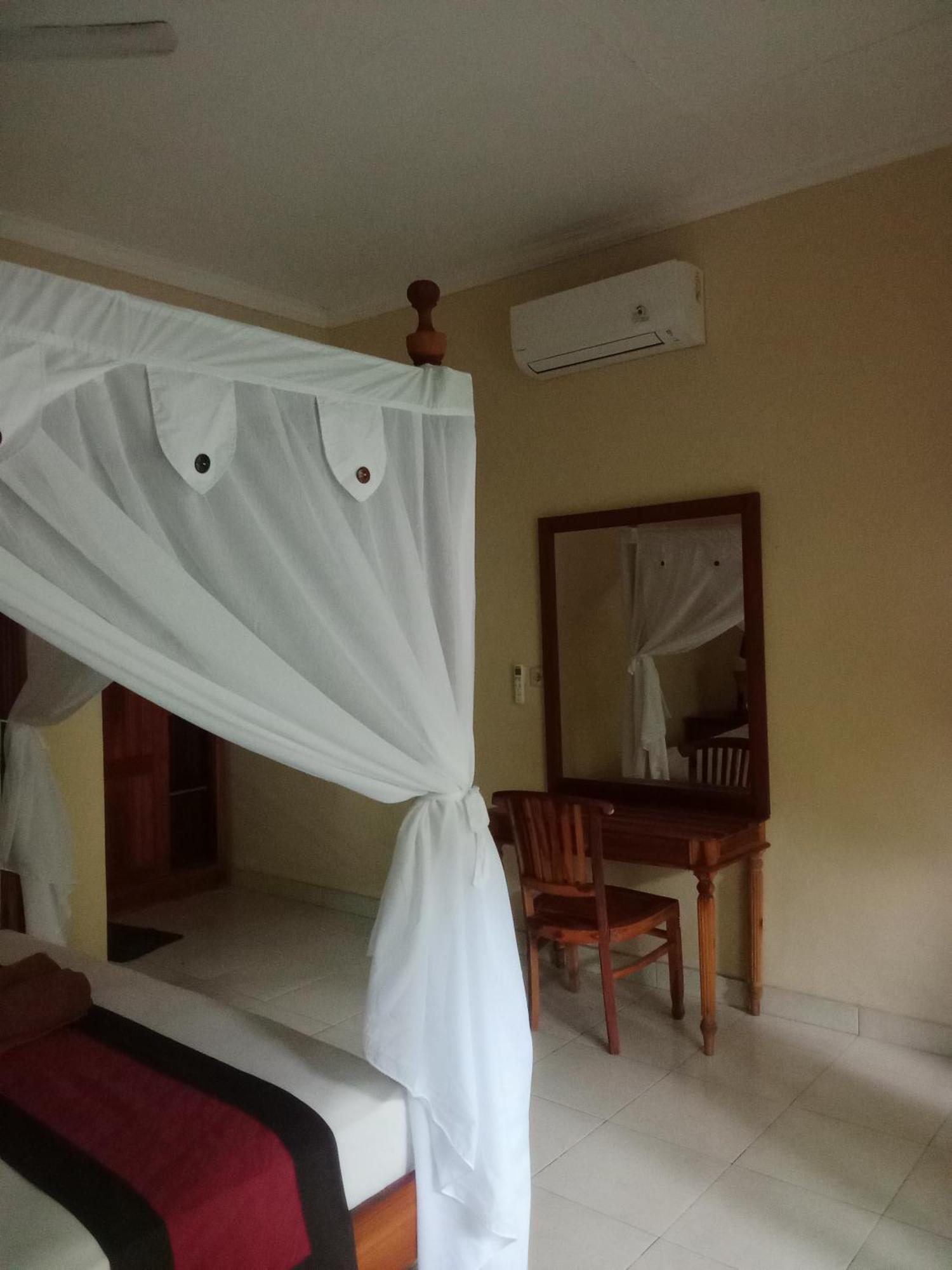 Pondok Aldi Hostel Amed Eksteriør bilde