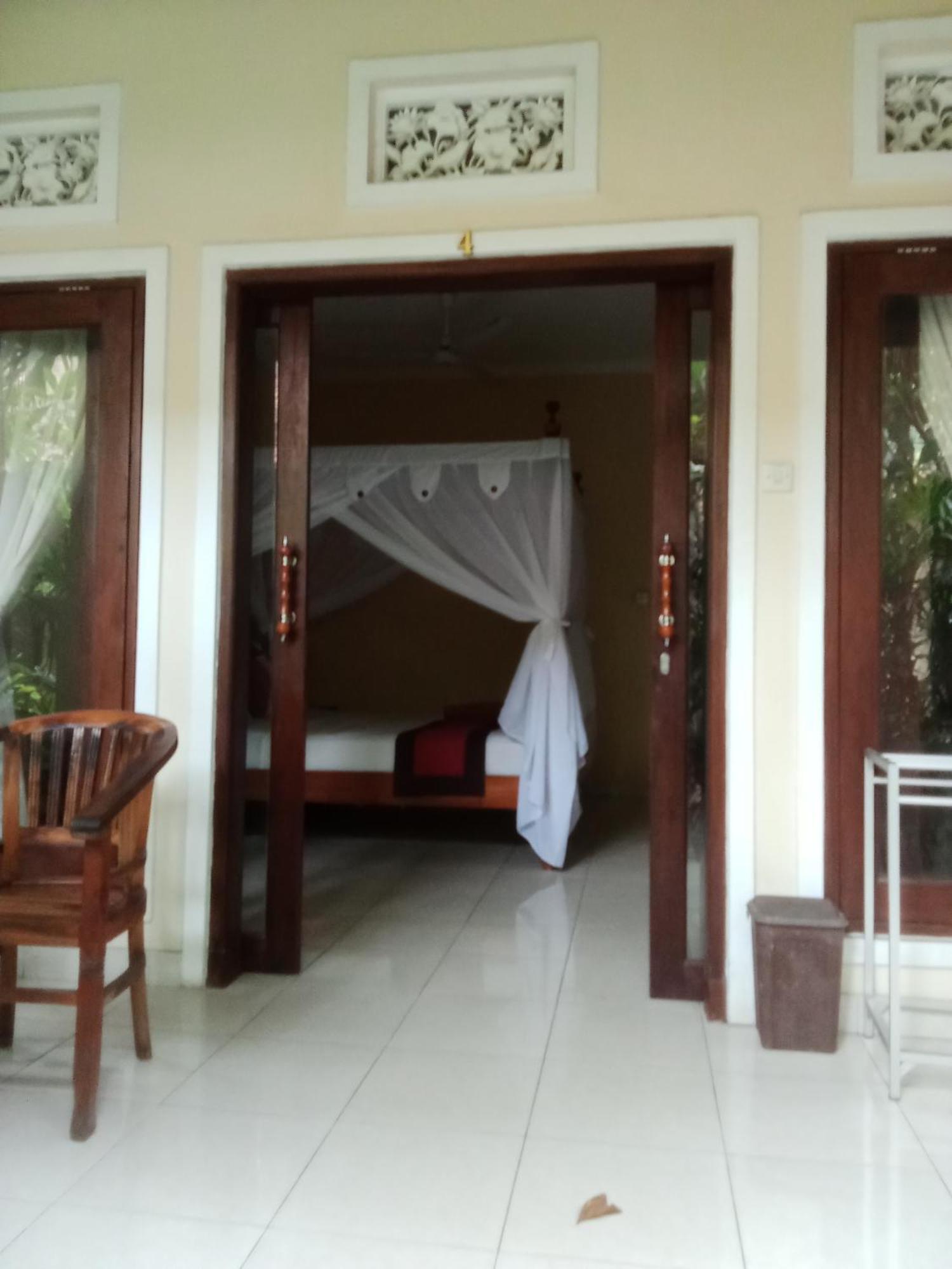 Pondok Aldi Hostel Amed Eksteriør bilde