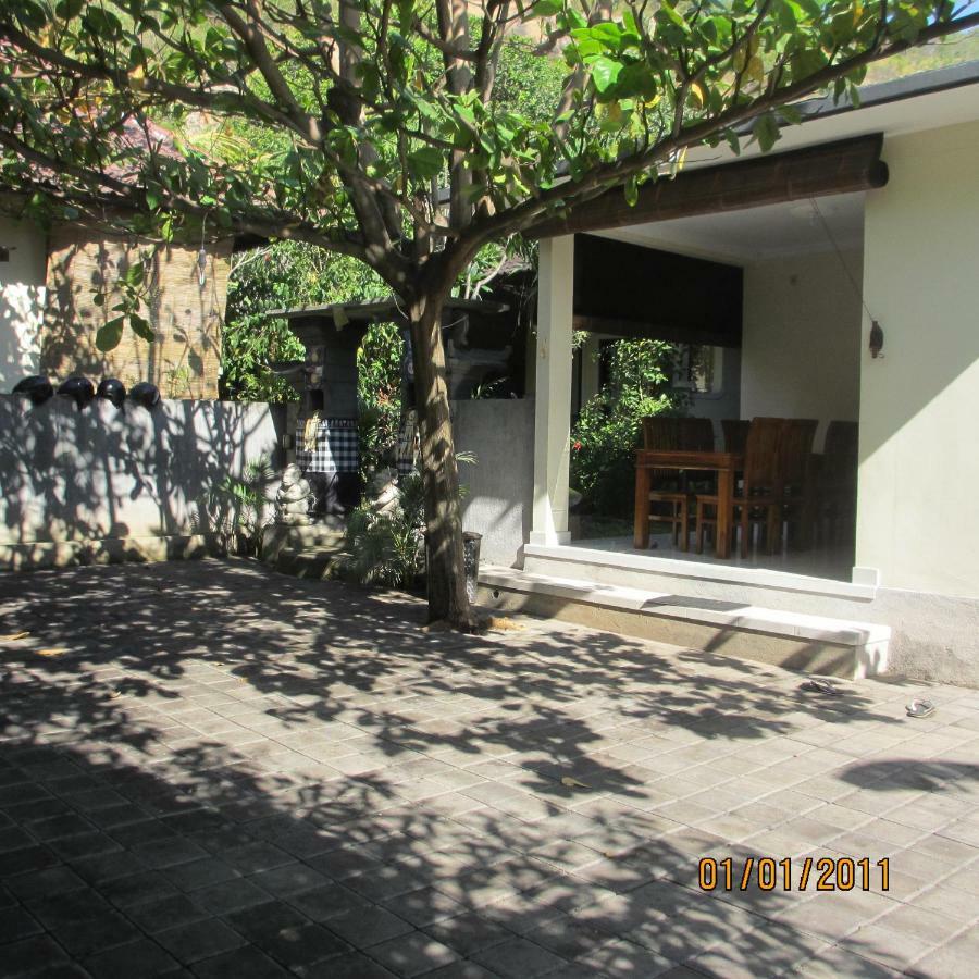 Pondok Aldi Hostel Amed Eksteriør bilde